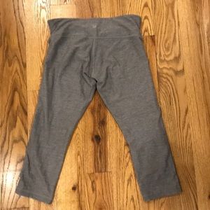 NWOT Lululemon Uber Soft Capri Leggings